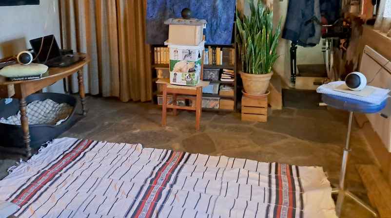 Salle avec 3 haut_parleurs