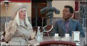 The limits of Control, Blonde et Homme solitaire